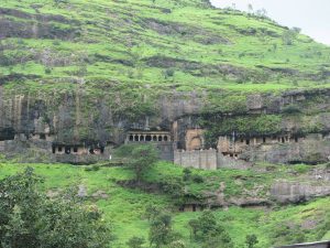 Lendyadri Caves